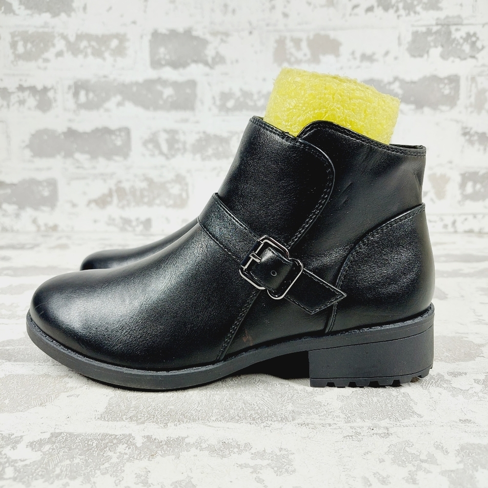 NEW Easy Spirit Rhett Black Faux Leather Buckle Zipper Casual Ankle Booties W661